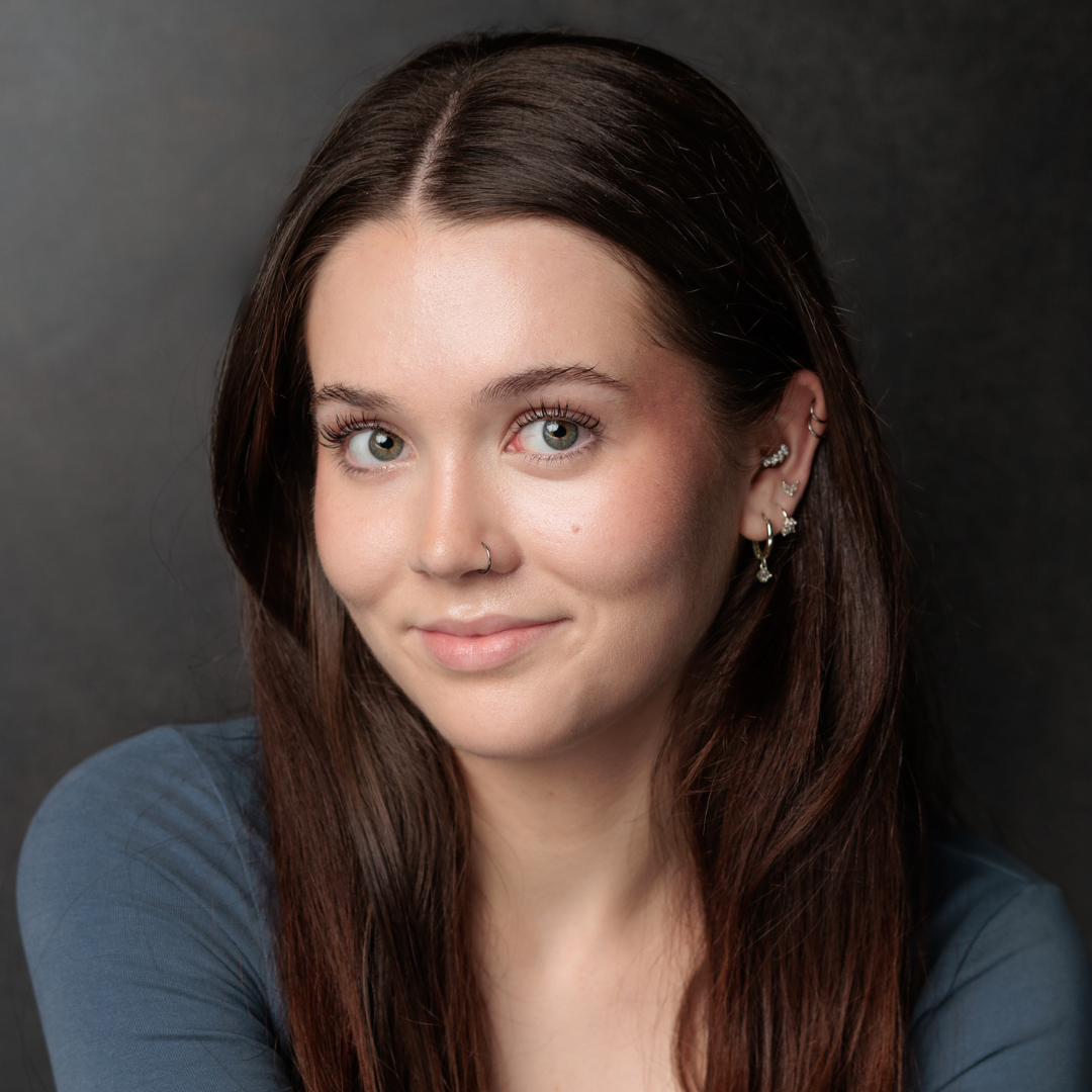 Portrait of Sophie Thomson