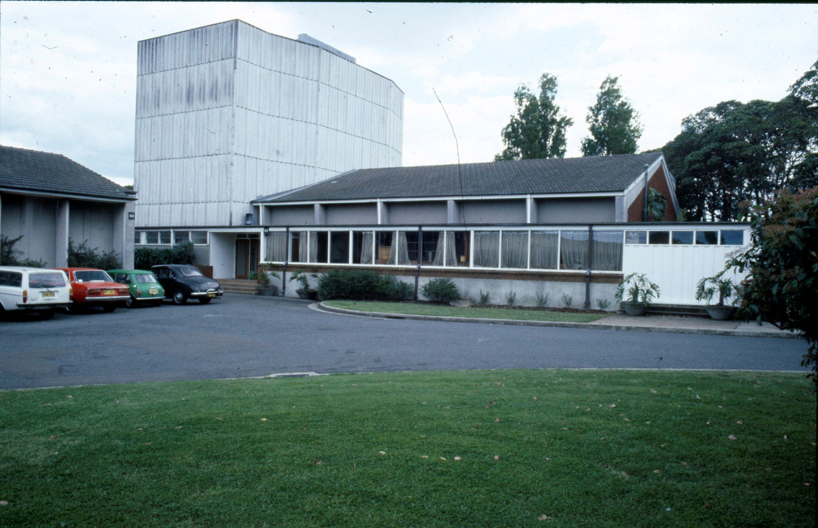 The Parade Theatre, 1983